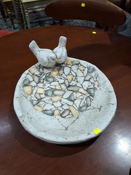 Lot 110 - BIRDBATH