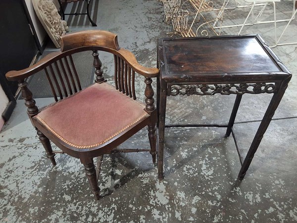 Lot 473 - SIDE TABLE & CHAIR