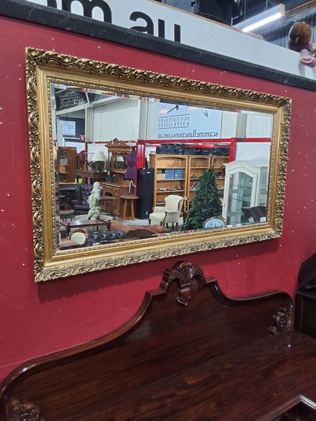 Lot 29 - MIRROR