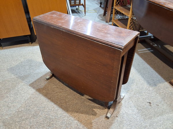 Lot 137 - DROPSIDE DINING TABLE