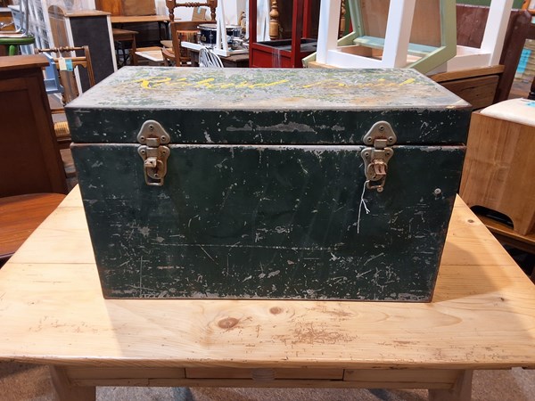 Lot 331 - TRUNK