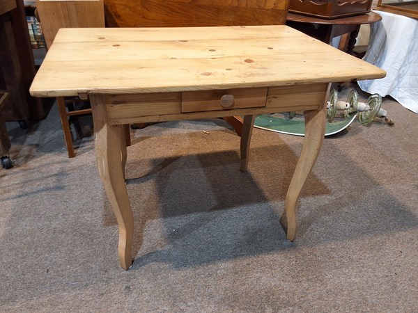 Lot 144 - KITCHEN TABLE