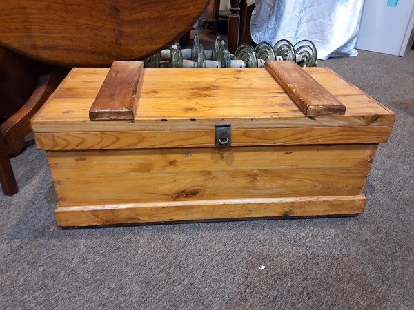 Lot 204 - PINE CHEST