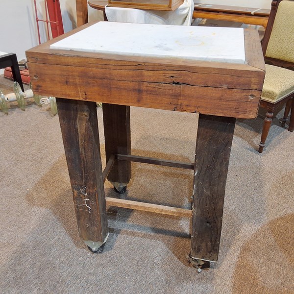 Lot 201 - BUTCHERS BLOCK