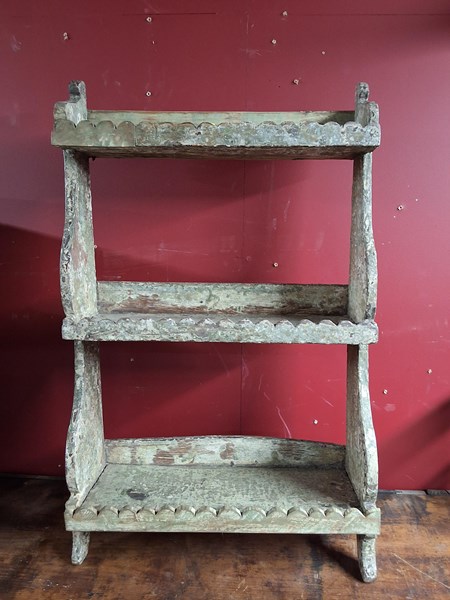 Lot 204 - SHELF