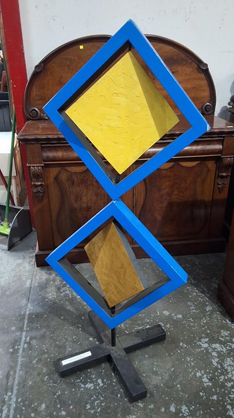 Lot 576 - CONTEMPORARY SCULPTURE