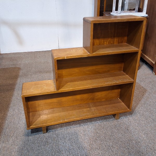 Lot 179 - STEP BOOKSHELF