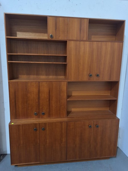 Lot 642 - WALL UNIT