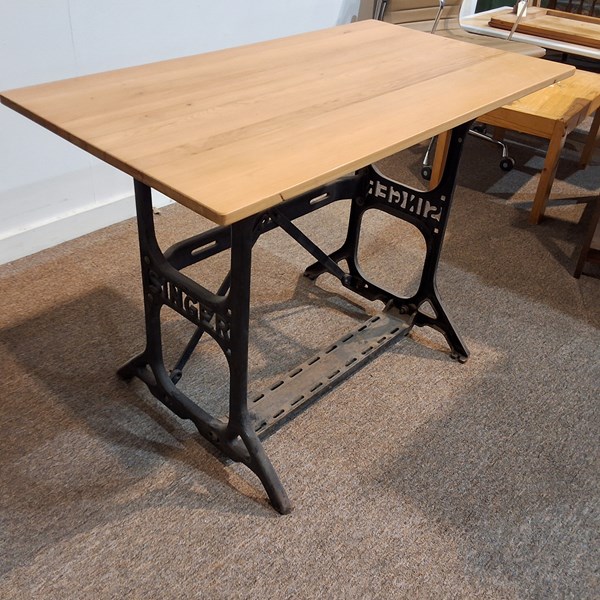 Lot 431 - HALL TABLE