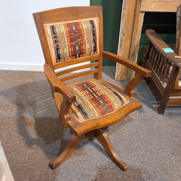 Lot 513 - CAPTAIN'S CHAIR