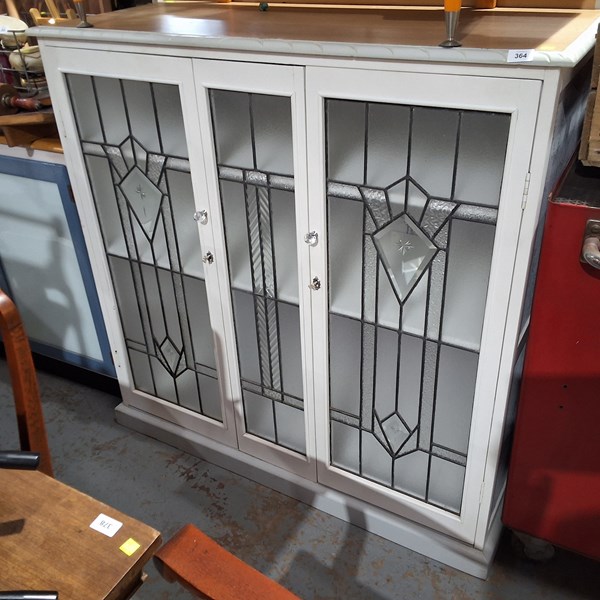 Lot 364 - CABINET