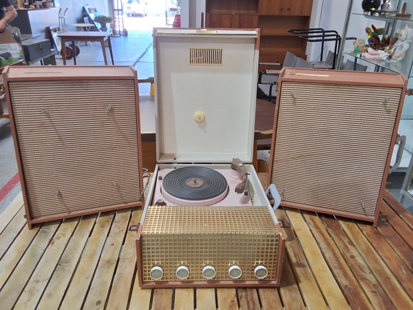 Lot 569 - VINTAGE PORTABLE STEREO