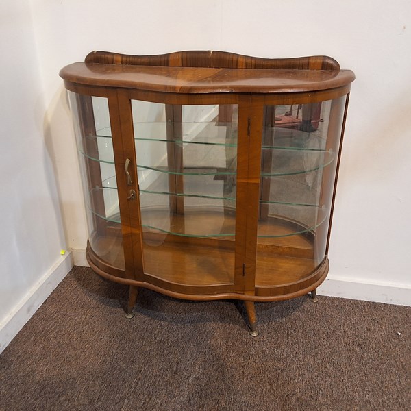 Lot 271 - DISPLAY CABINET