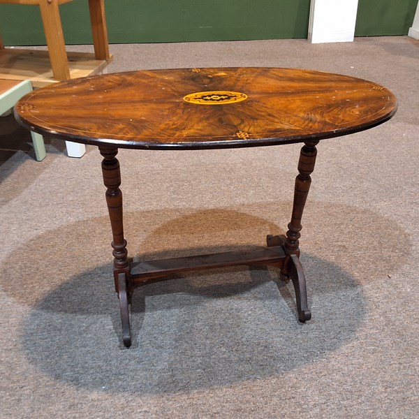 Lot 16 - CONSOLE TABLE