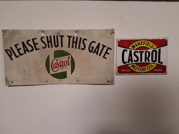 Lot 69 - SIGN