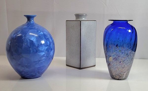 Lot 1176 - VASES