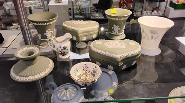 Lot 1172 - WEDGWOOD