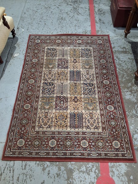 Lot 368 - RUG