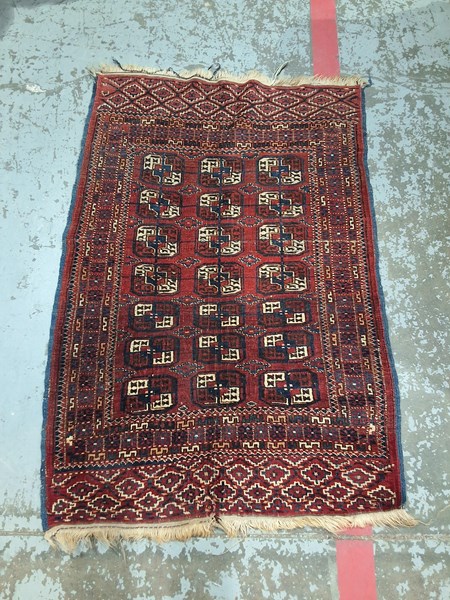 Lot 217 - RUG