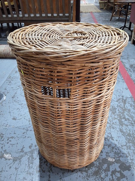 Lot 97 - LAUNDRY BASKET