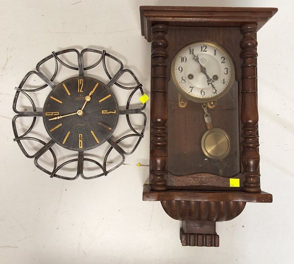 Lot 1218 - CLOCKS