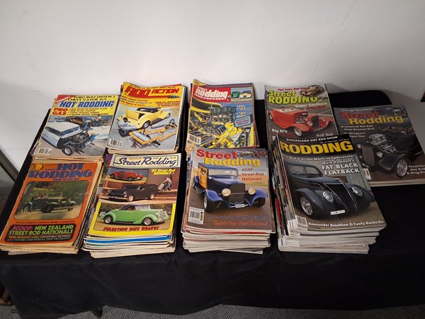 Lot 121 - MAGAZINES