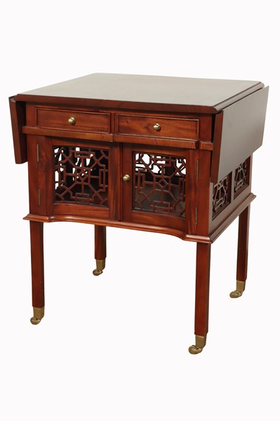 Lot 137 - OCCASIONAL TABLE