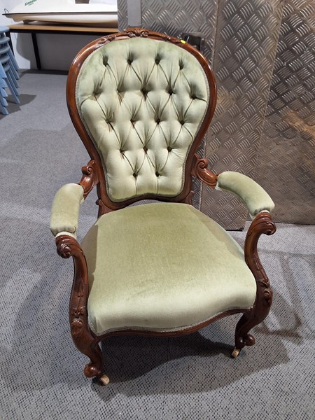 Lot 453 - GRANDFATHER CHAIR
