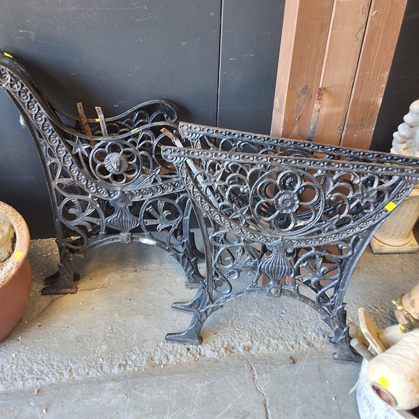 Lot 619 - BENCH ENDS