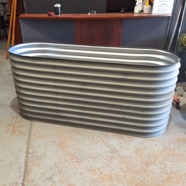 Lot 590 - RAISED GARDEN BED