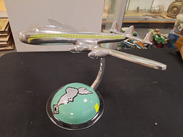 Lot 1344 - DESK STAND
