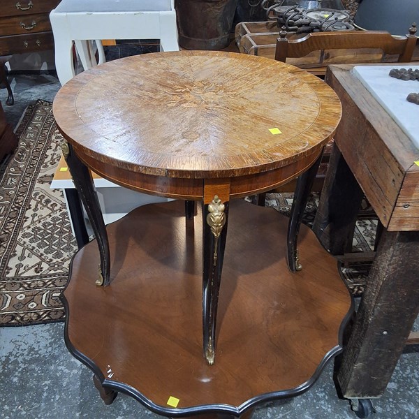 Lot 212 - SIDE TABLE