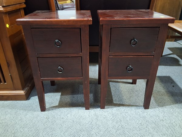 Lot 417 - BEDSIDES
