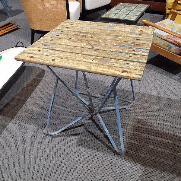 Lot 478 - PATIO TABLE