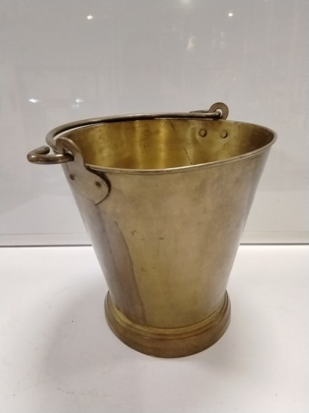 Lot 1270 - CHAMPAGNE BUCKET