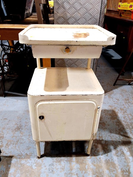 Lot 342 - MEDICAL CABINET