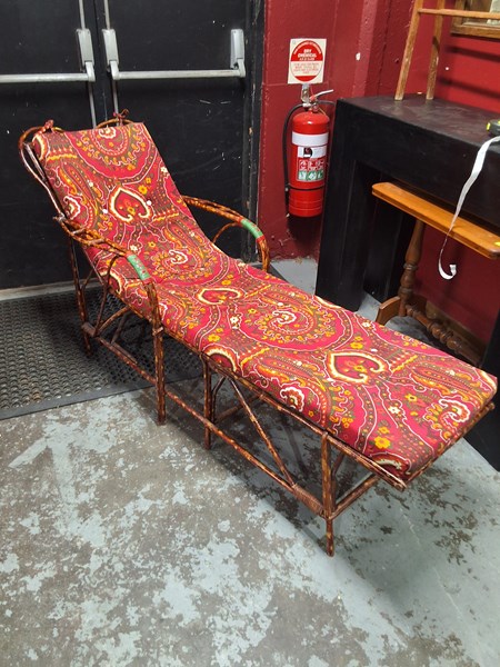 Lot 236 - SUNLOUNGE