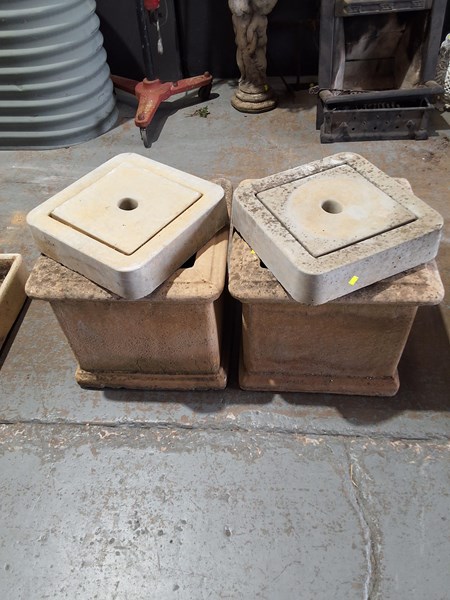 Lot 611 - GARDEN POTS