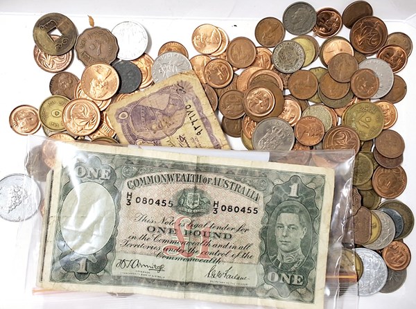 Lot 1040 - COINS