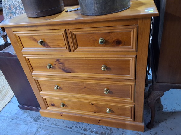 Lot 99 - CHEST OF DRAWERS