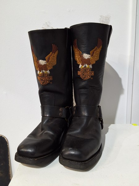 Lot 49 - MOTORCYCLE BOOTS