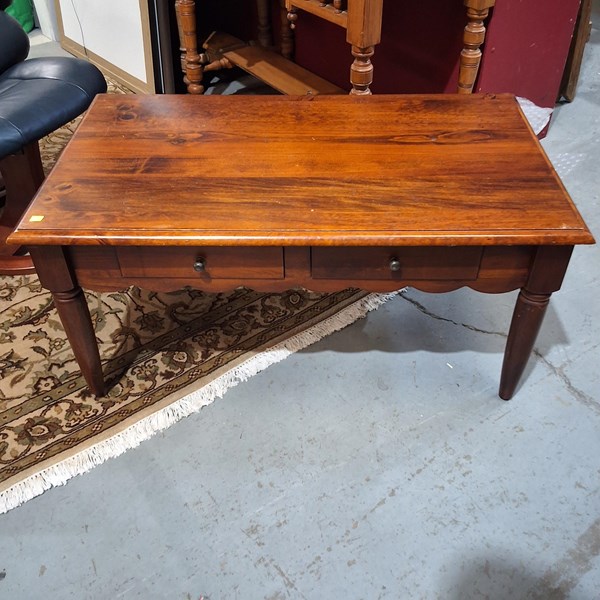 Lot 630 - COFFEE TABLE