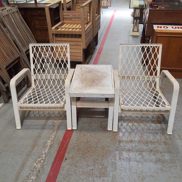 Lot 579 - PATIO SET