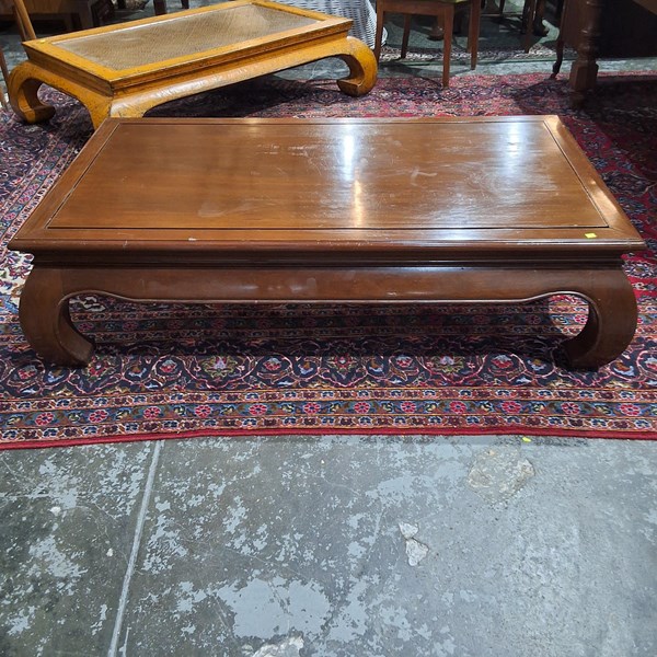 Lot 240 - COFFEE TABLE