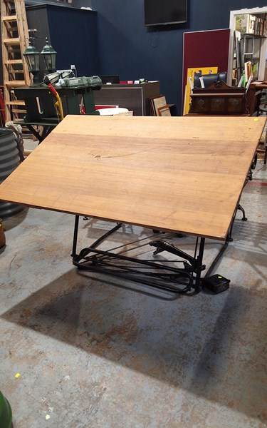Lot 583 - DRAFTSMANS TABLE