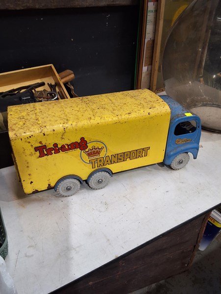 Lot 293 - TOY TRUCK