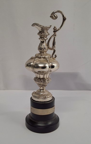 Lot 1032 - REPLICA AMERICA'S CUP 1983