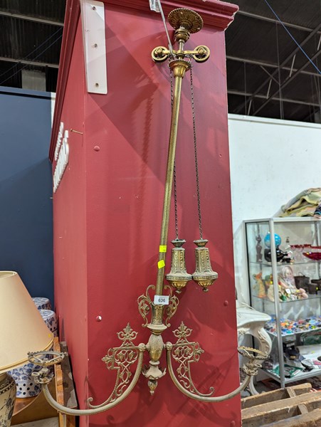 Lot 636 - PENDANT LIGHT