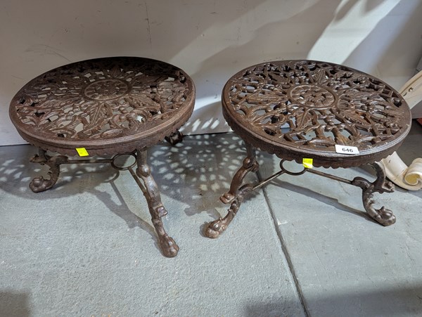Lot 646 - PLANT STANDS