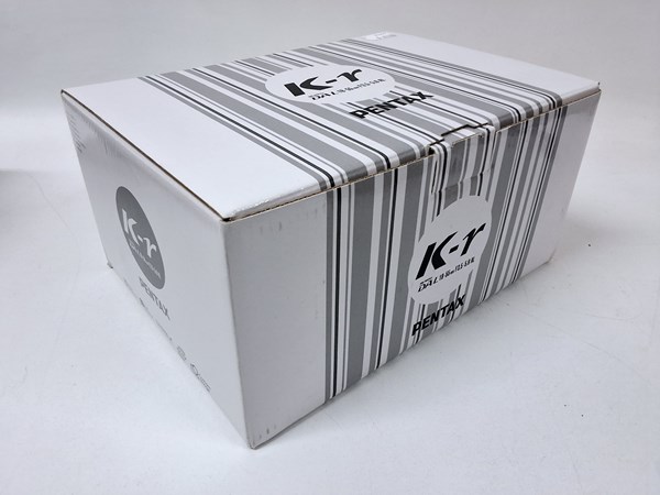 Lot 1407 - PENTAX K-R